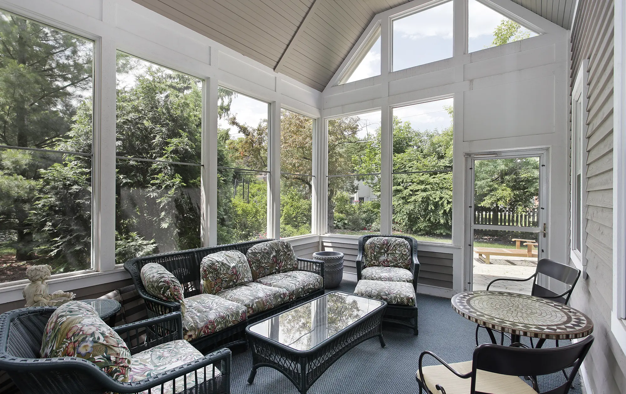 screen porch rooms